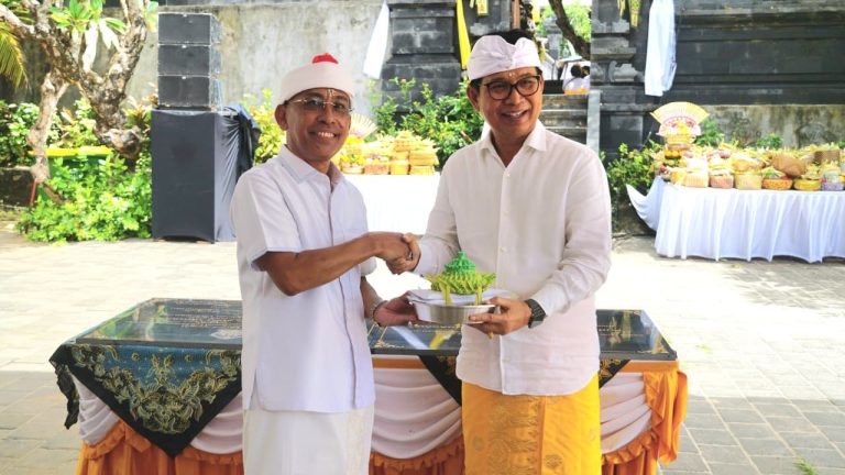 Karya Pangeratep Mapedudusan Agung, Menawa Ratna di Pura Segara Ungasan